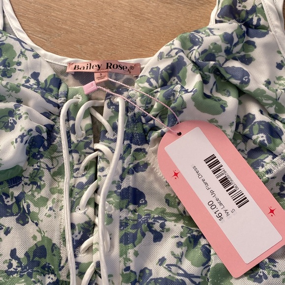 NWT Bailey Rose Floral Front Lace Up Mini Dress, Sz S - Picture 2 of 3